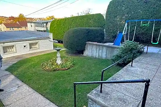 63 Marcellus Ave Photo 2