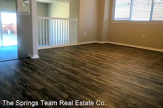 4543 Brylie Way Photo 2
