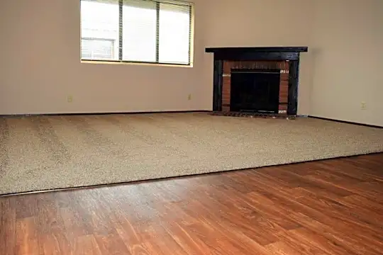 Pheasant Run Apartments Photo 2