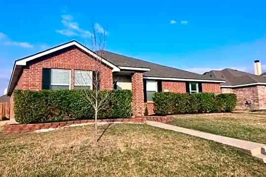 3002 Meadow Bluff Dr Photo 2