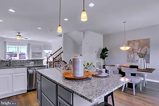 3381 Landmark Ct Photo 2