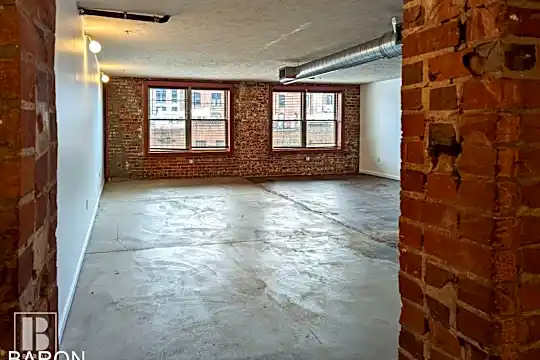 1125 Jackson St Photo 1