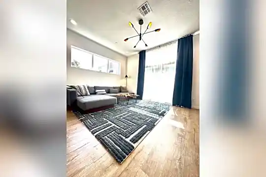 425 Outrigger Ln Photo 2