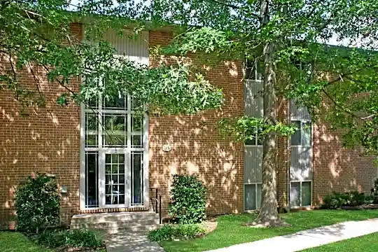 Eagles Walk Apartment Homes Photo 1