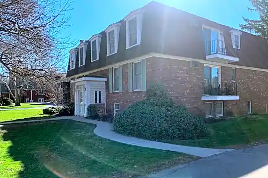 Village Square Apartments Photo 1