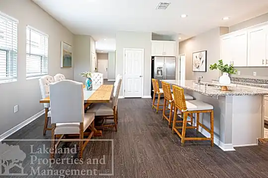 3442 Cup Dr Photo 2