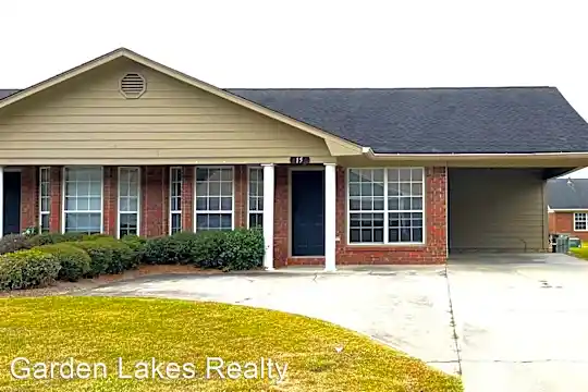 13 Sandcreek Dr NW Photo 1