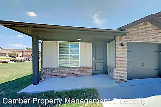 11205 Breckenridge Ln Photo 2