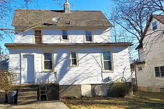 3103 Mary Ave Photo 2