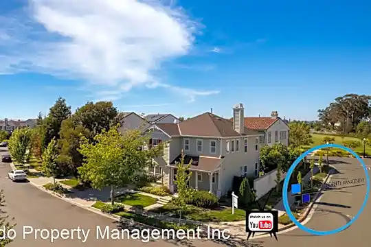551 Klein Ave Photo 2