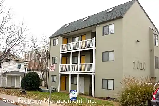1010 Wertland St Photo 1