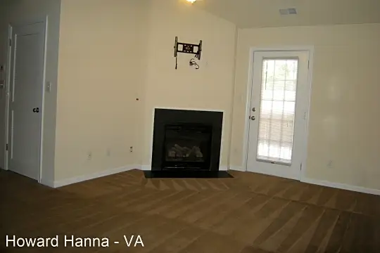 431 Old Colonial Way Photo 2