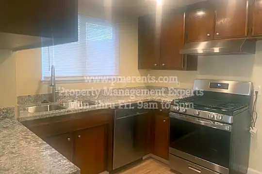 8054 N El Dorado St Photo 2