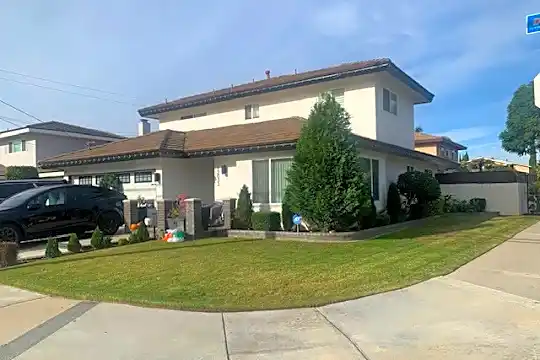 House pic.jpg