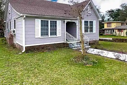 2615 W Jackson St Photo 2