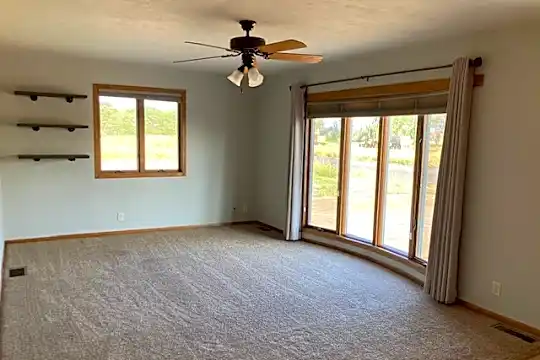 1164 Woods Cir Photo 2