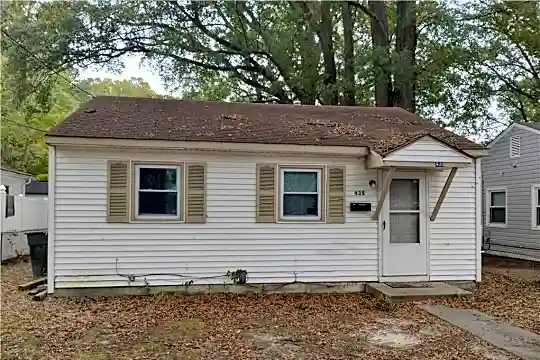 438 Marion Rd Photo 1