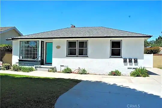 4851 Faculty Ave Photo 1