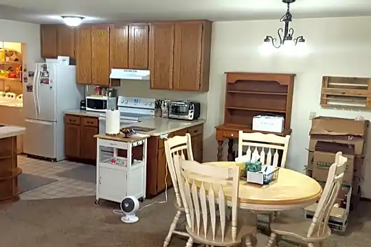 116 Rockford kitch.jpg