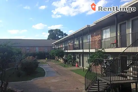 2510 Beatty St Photo 2