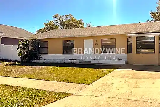 1710 Taylor Lake Cir Photo 1