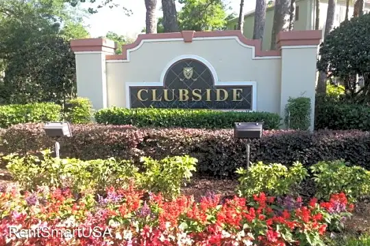 5210 Clubside Dr Photo 2