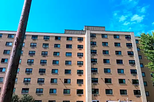 Quemahoning Towers Photo 1