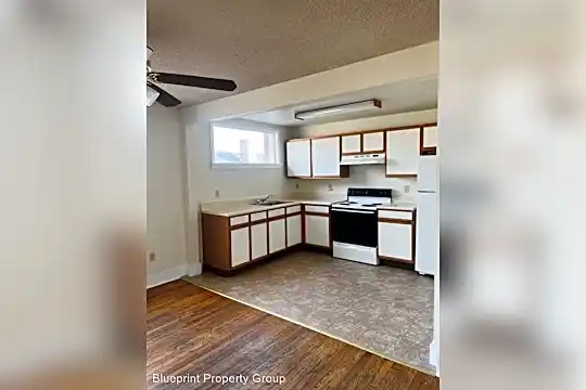 638 Tyler St Photo 1