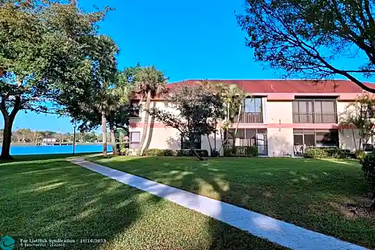 2744 Carambola Cir S #1919 Photo 1
