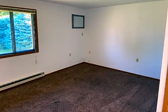 108 Willow Creek Ln Photo 2