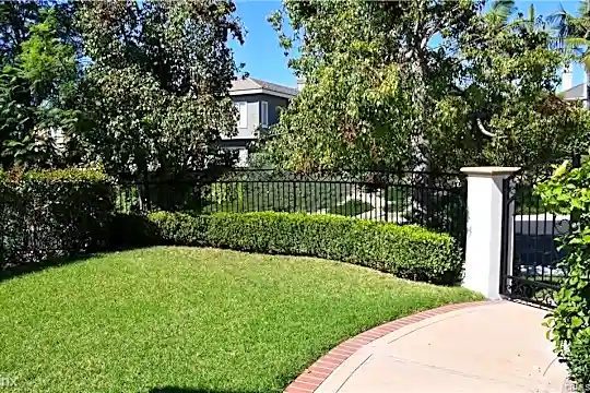 22511 Peartree Photo 1