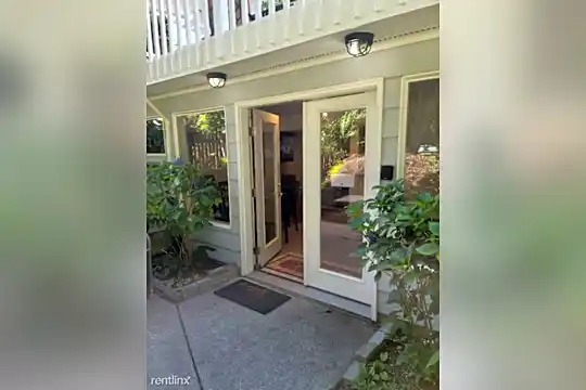 18413 46th Pl W Photo 2