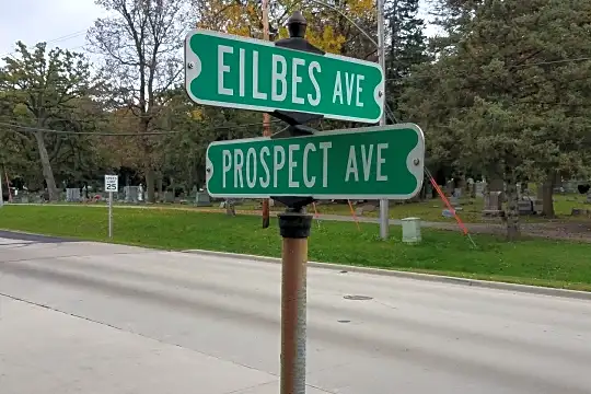 100 Eilbes Ave Photo 2