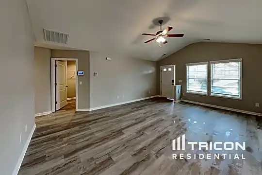 824 Cheehaw Avenue Photo 2