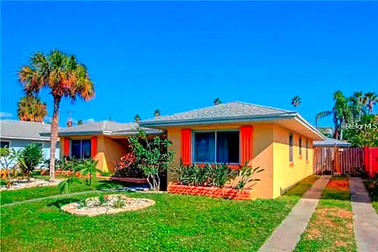 843 Lantana Ave Photo 1
