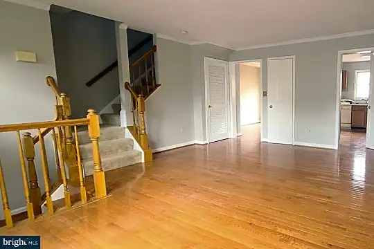 5848 Watermark Cir Photo 2