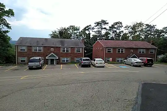Hidden Pines Photo 1