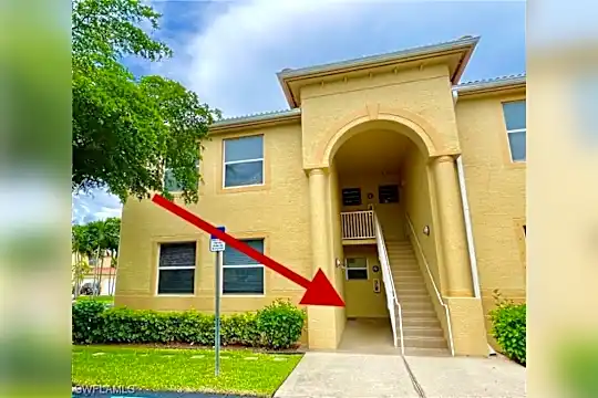 4281 Bellasol Cir #2311 Photo 1