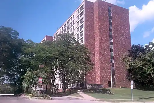 Morley Manor Photo 1