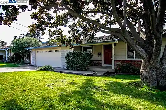 42231 Palm Ave Photo 1
