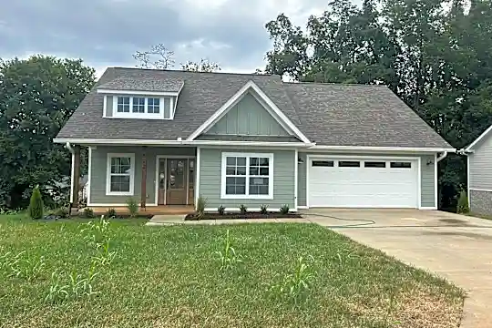 522 Cottage Wy