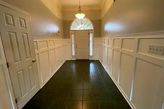4384 Marshall Way Photo 2
