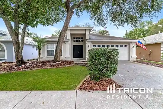 4523 Preston Woods Photo 1