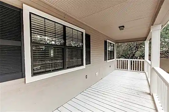 208 S Cougar Ave Photo 2