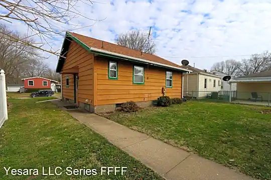 1513 S 8th St Photo 2