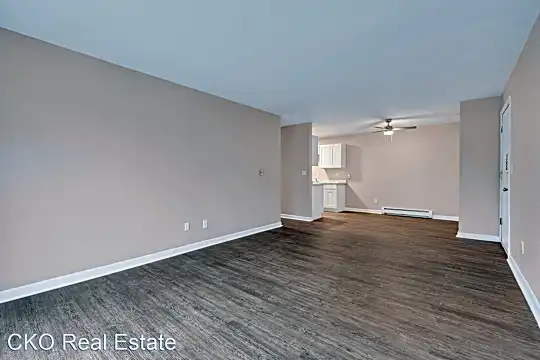 1833 Seven Pines Road Photo 2