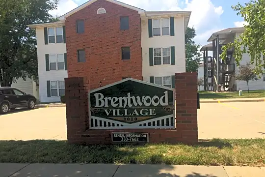Brentwood Village Apartments Photo 2