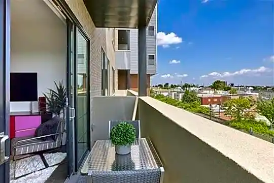 250 Ave E #309 Photo 1