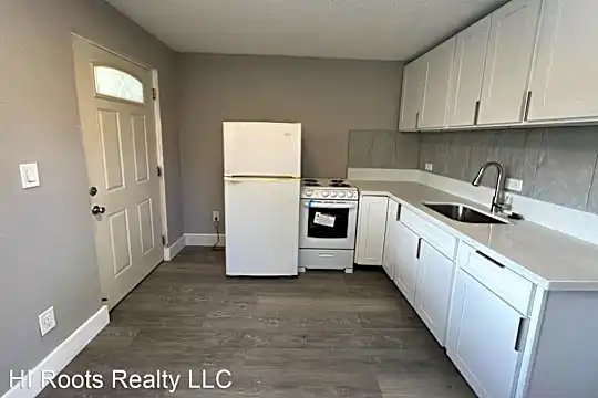 2120 Star Rd Photo 2