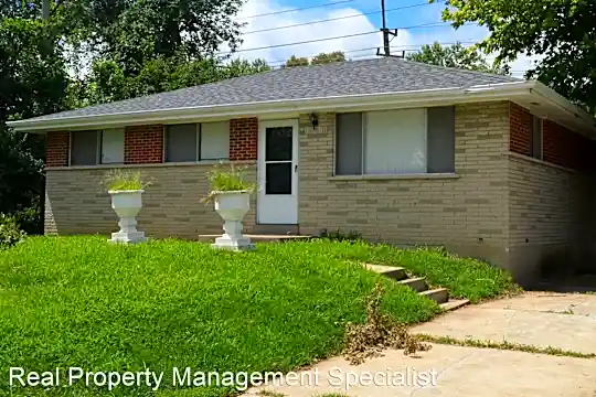 11711 Bridgevale Ave Photo 1